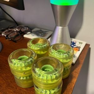 Moxi gummy wheels / used